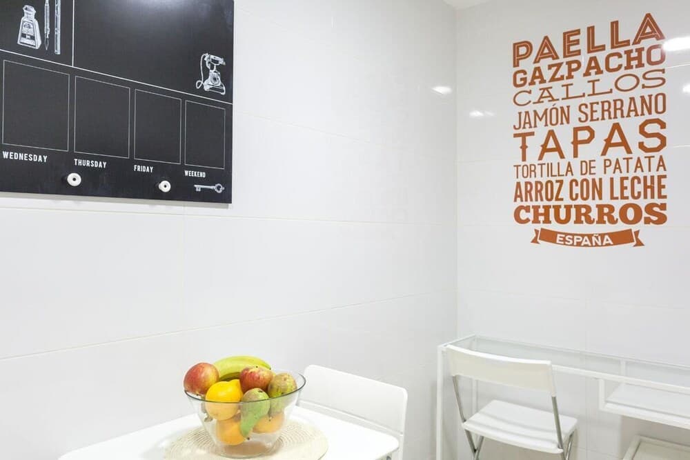 Modern & Beautiful Apt. Historic District - Sol - photo 10