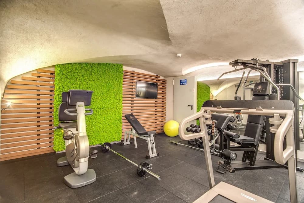 Hotel 77 - photo 25