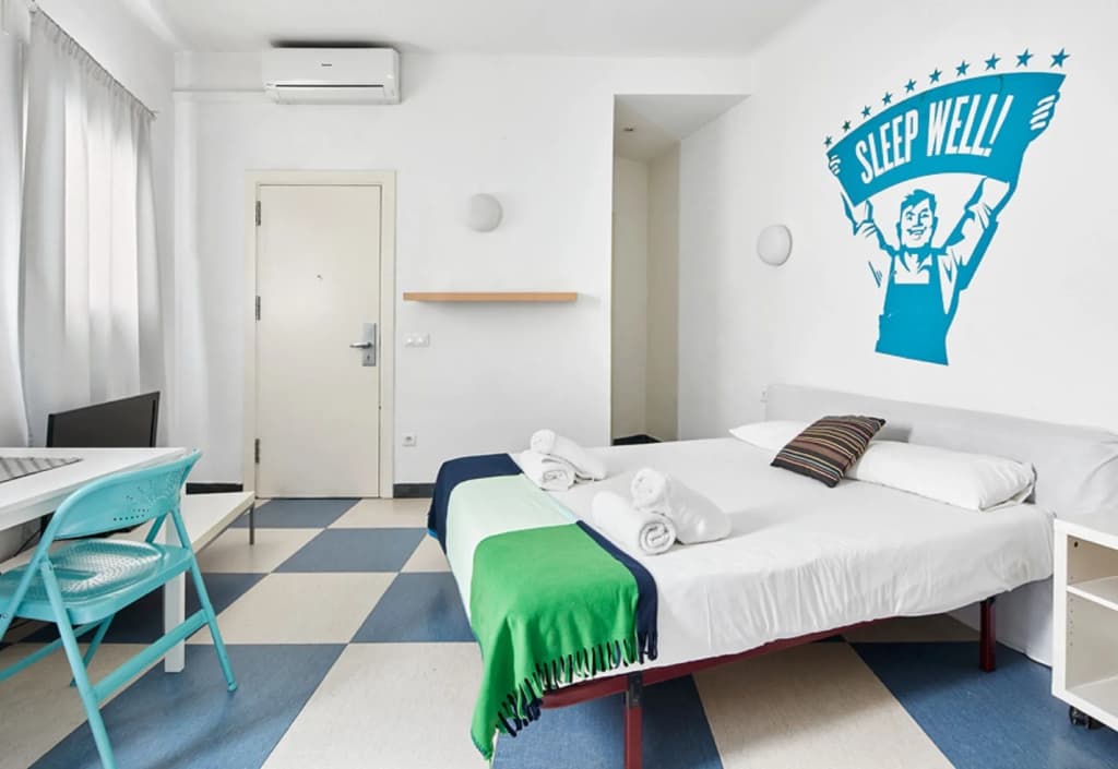 Apartamentos Mayerling Bisbe Urquinaona - photo 8