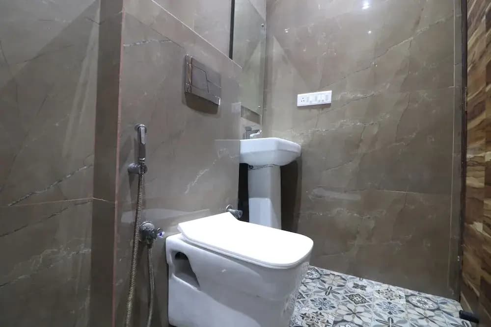 Twamev Rajouri garden by The Arrow - photo 17