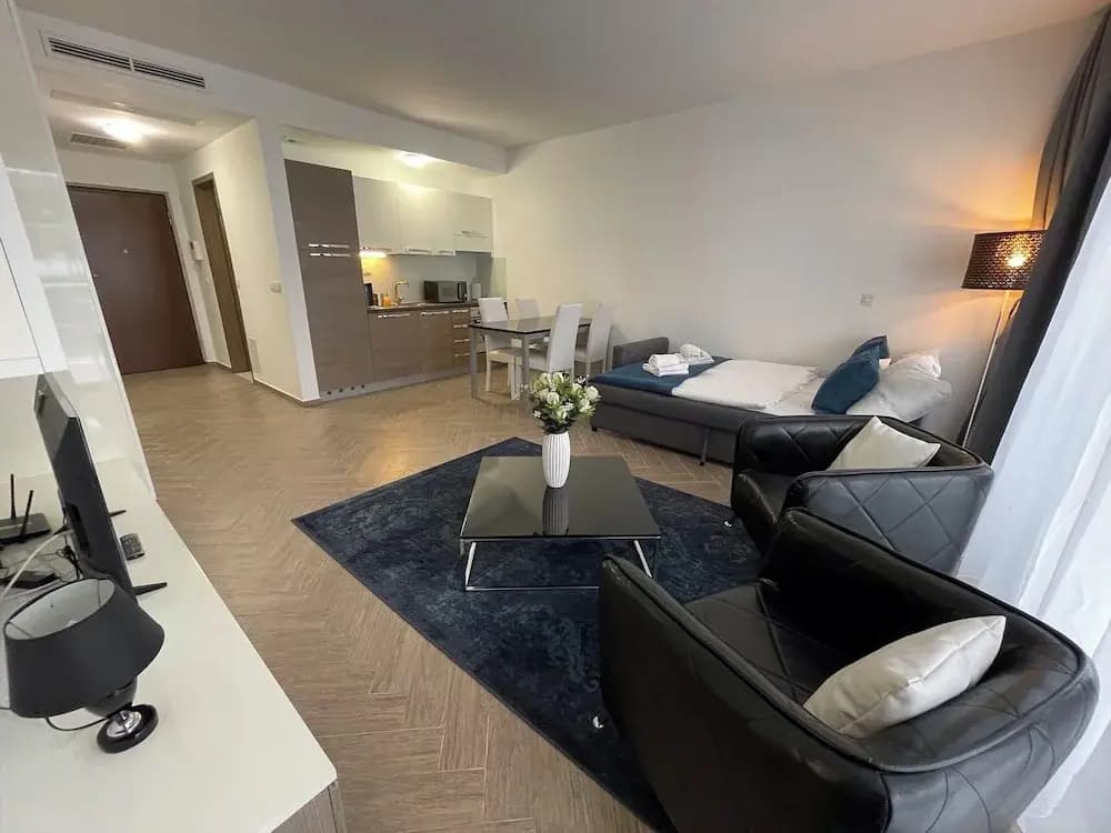 Smart Carrara Apartments - photo 10