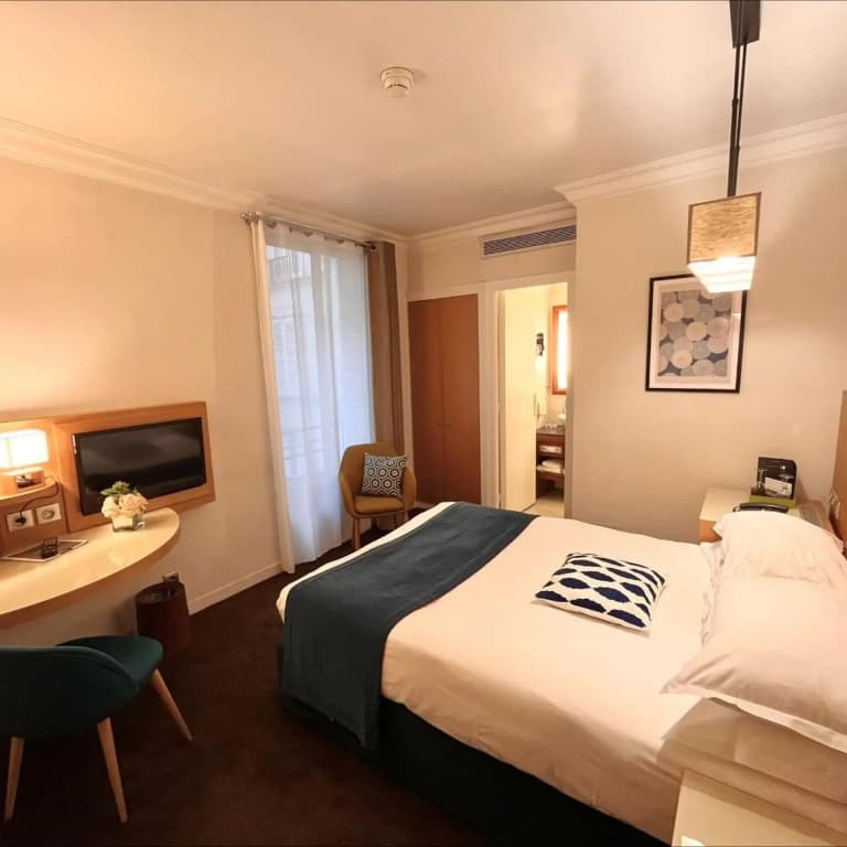 Hôtel Westside Arc de Triomphe - photo 20