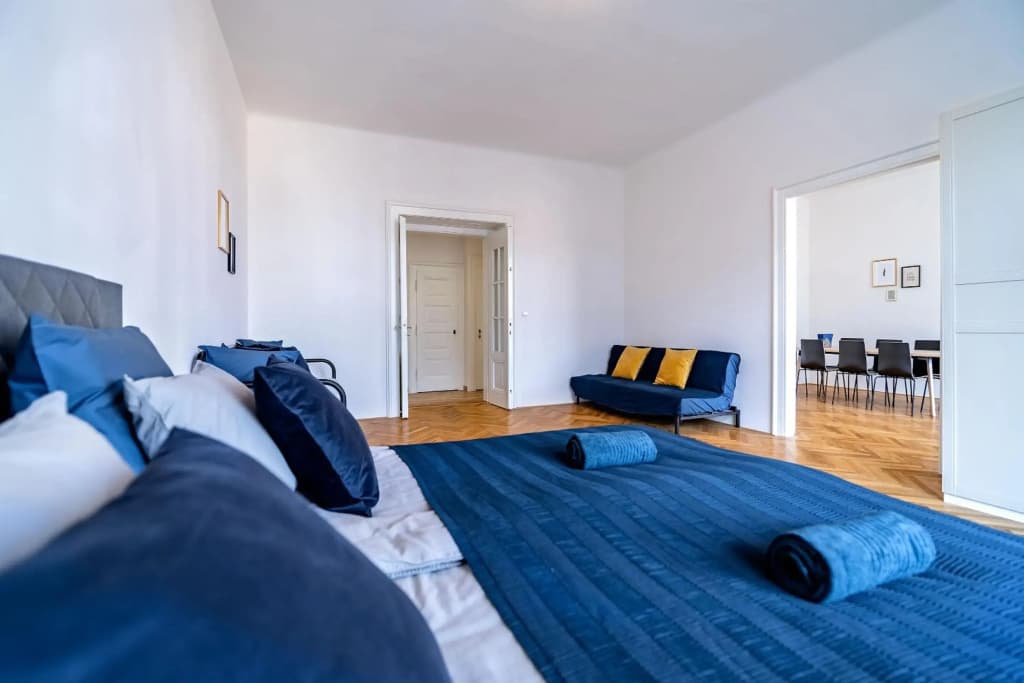 Avantguard Apartments - photo 2