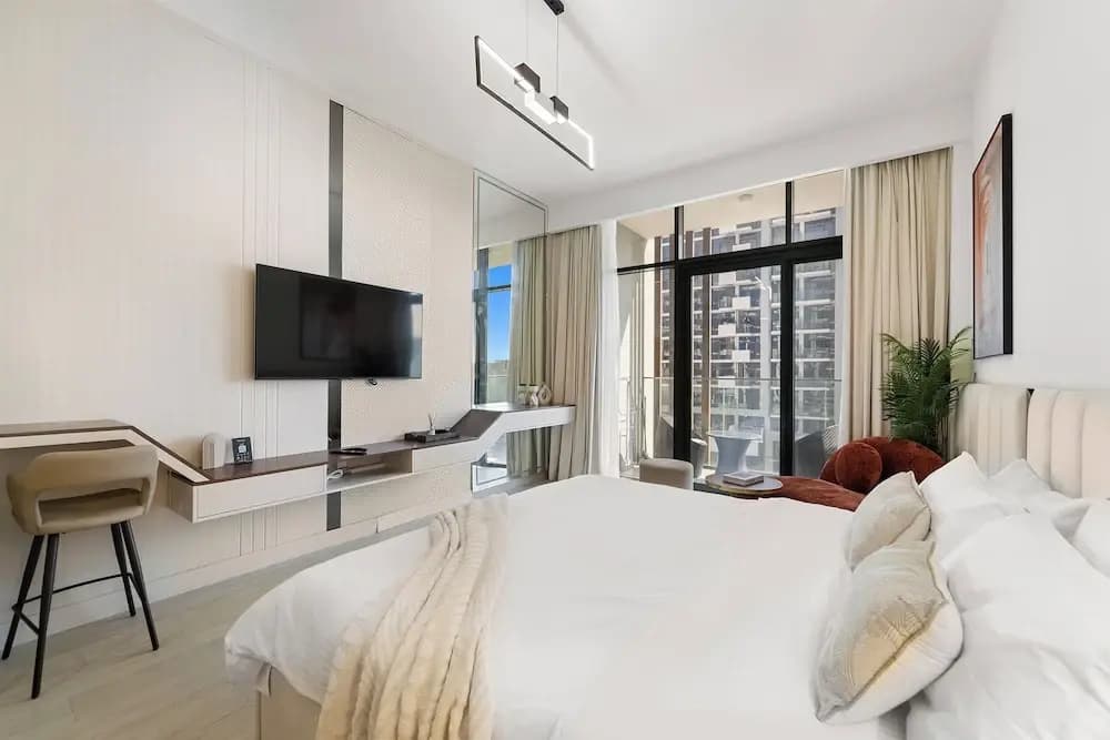 Stylish Studio with Garden Views - photo 3