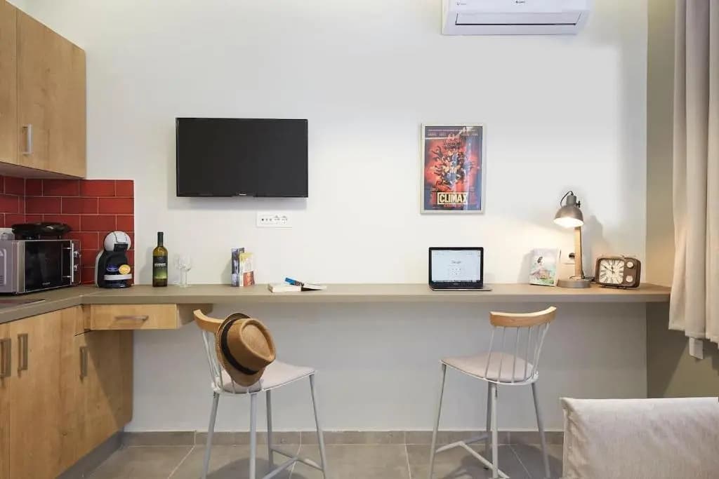 Enjoy Athens from a funky studio near Acropolis! - photo 13