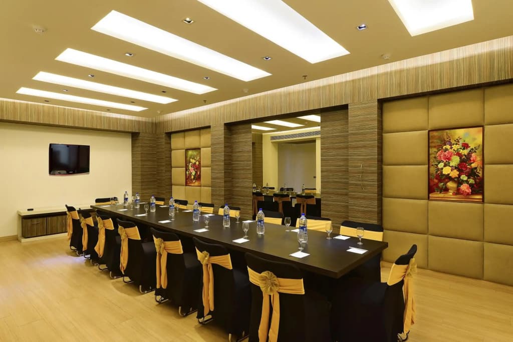 Hotel Chanchal Deluxe - photo 13