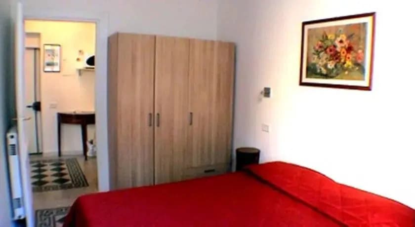 Rome Accommodation Porta Portese Apartment - photo 10