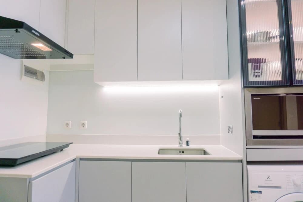 Comfort And Nice 2Br At Gold Coast Apartment - photo 15