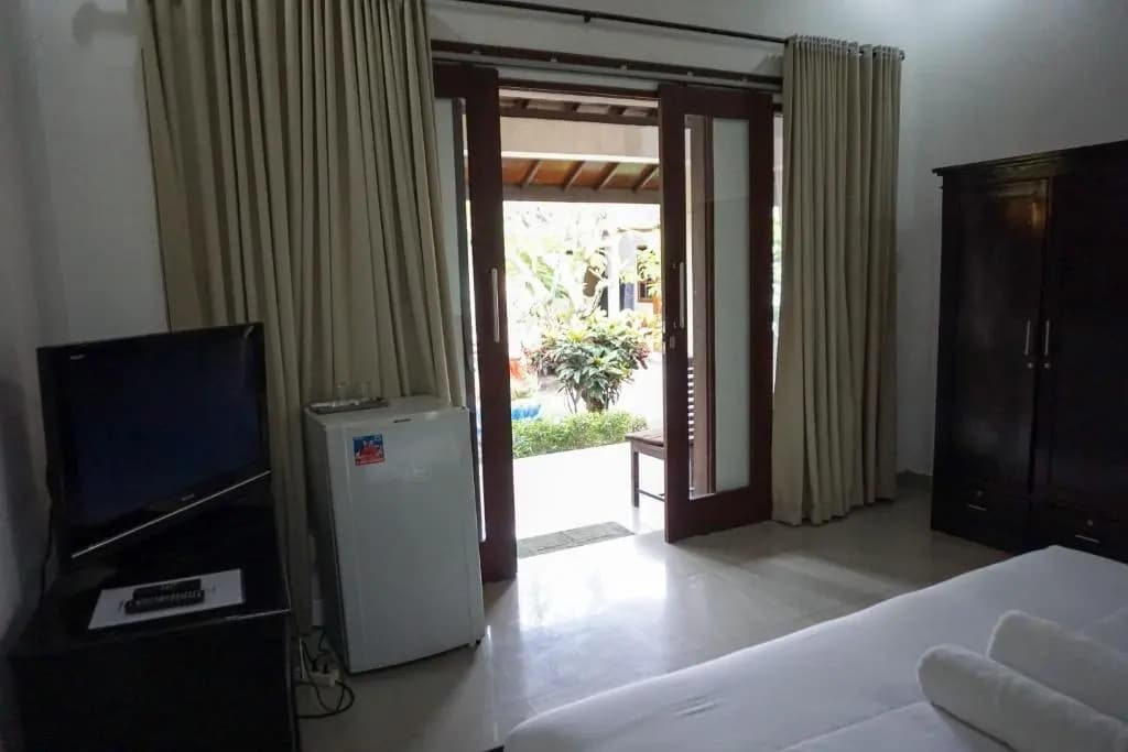 Ary Guest House - photo 4