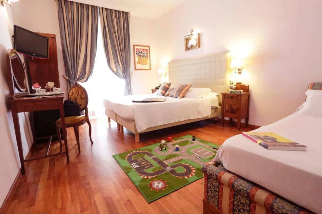 Angel Hotel - photo 4