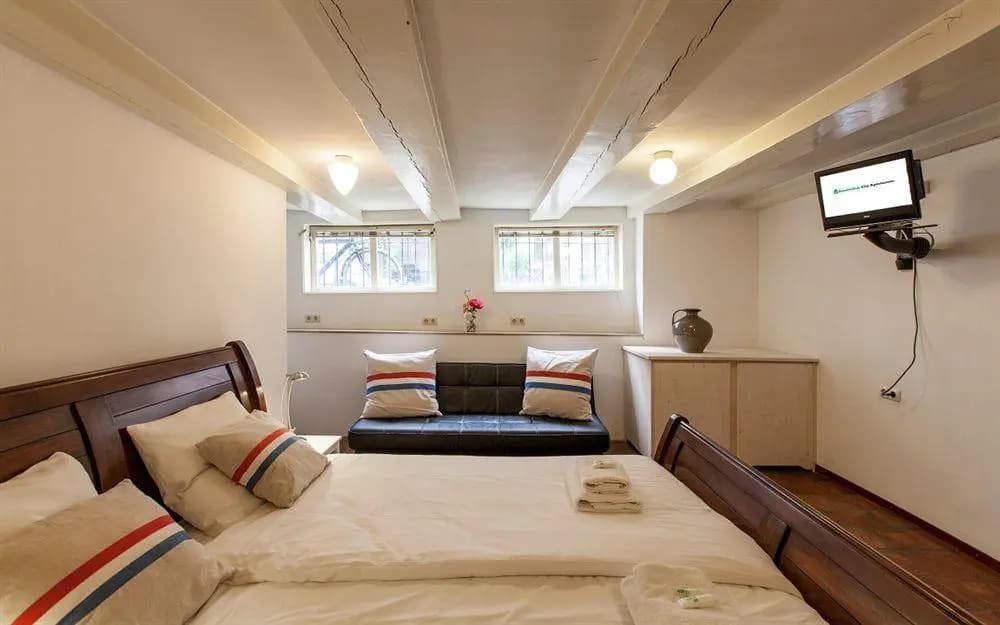 Old Masters Apartment - photo 5