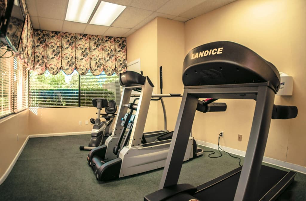 Parc Corniche Condominium Suite Hotel - photo 15