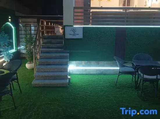 Transit64 Hotel - photo 1