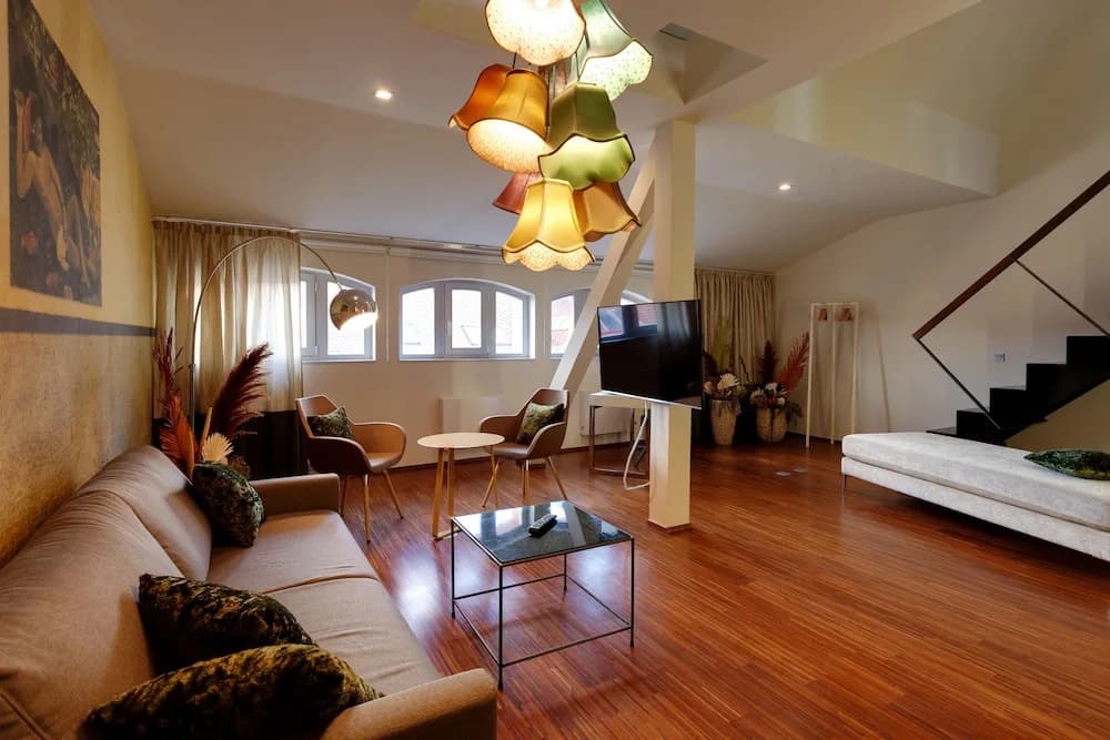 EMPIRENT River Apartments - photo 11