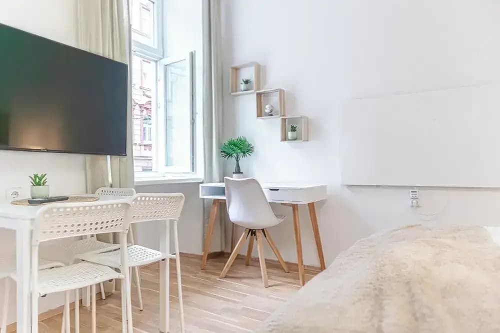 1BR Apt Near Westbahnhof Station - photo 11