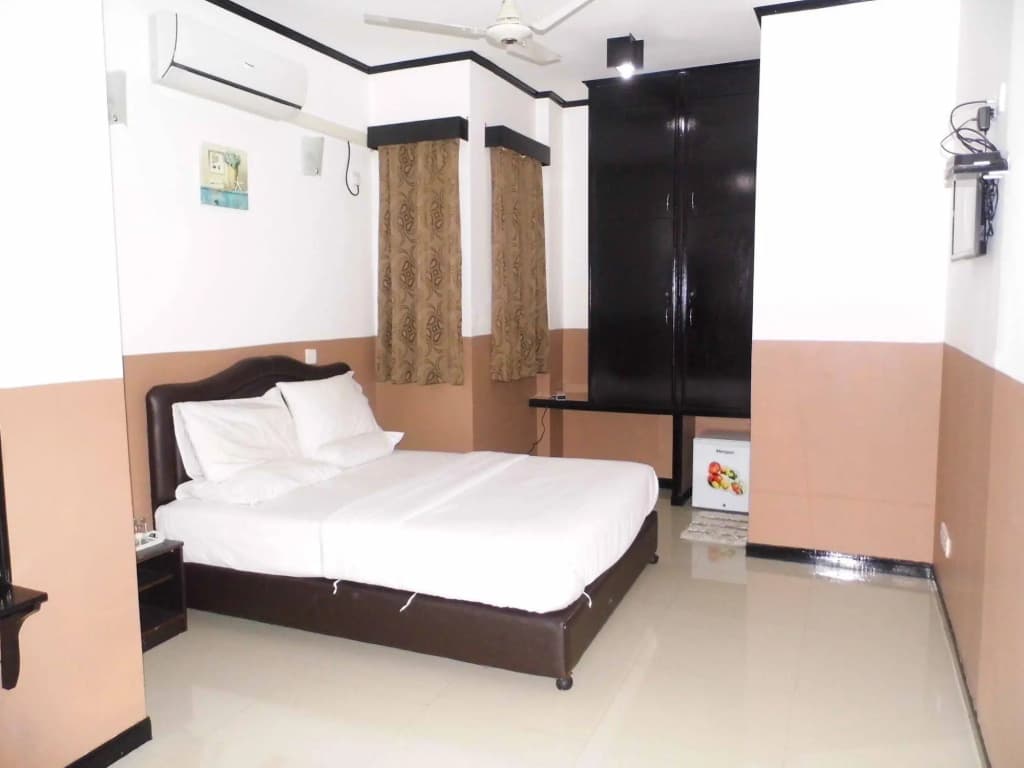 Beach Arena Inn - photo 3