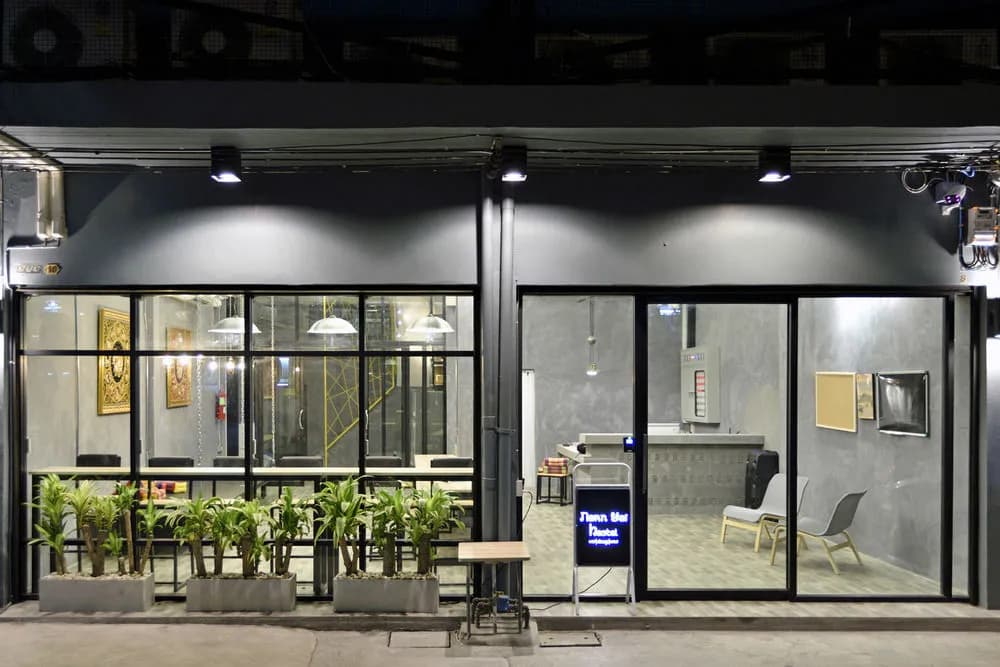 M Gray Hostel & Cafe - photo 2