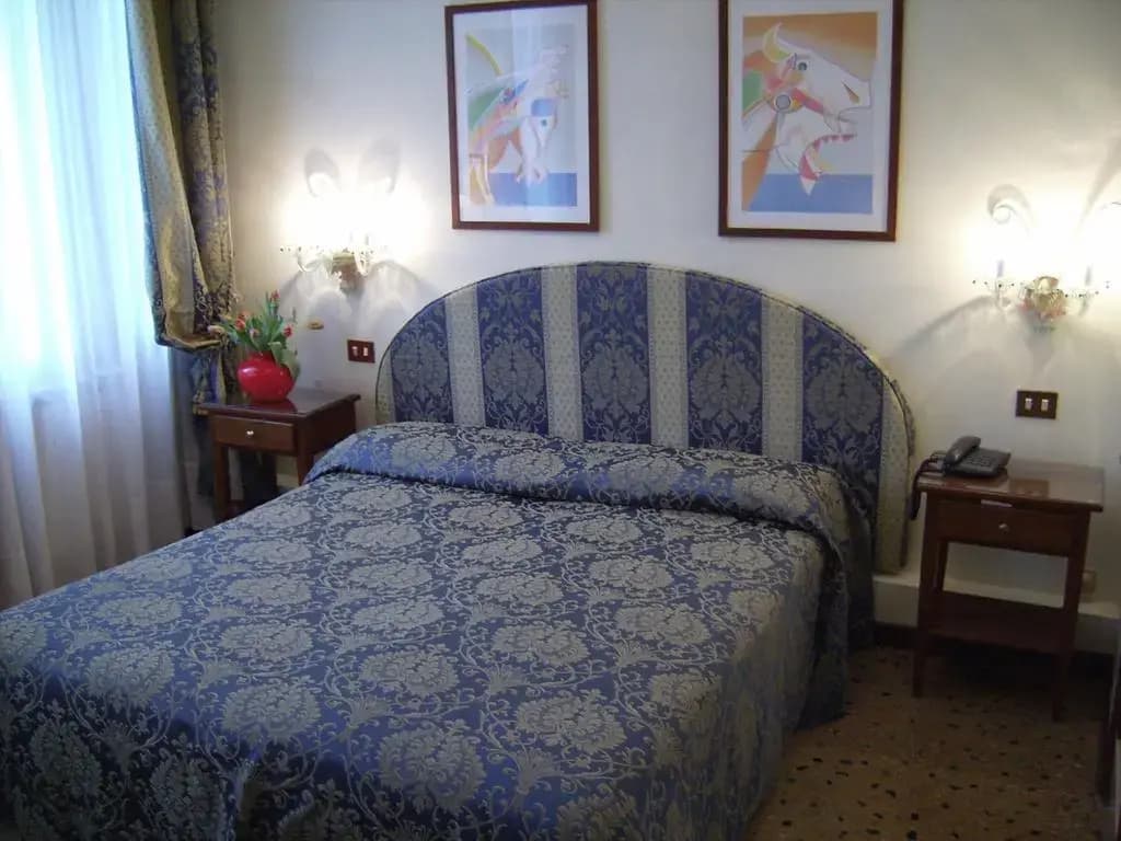 Hotel Hesperia - photo 10