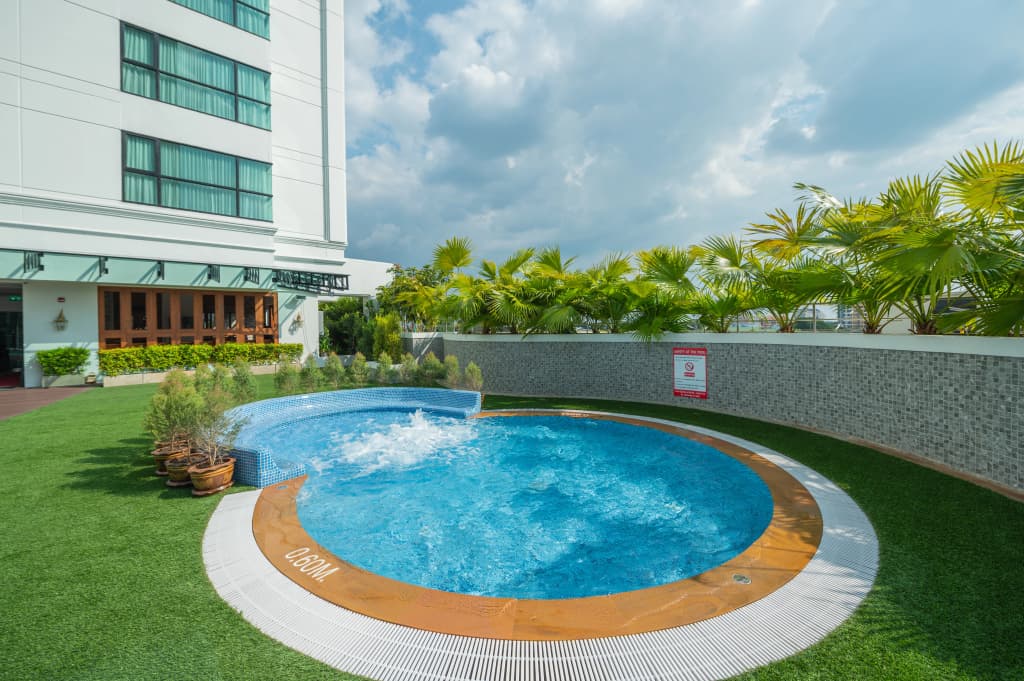 Empress Premier Hotel - photo 20