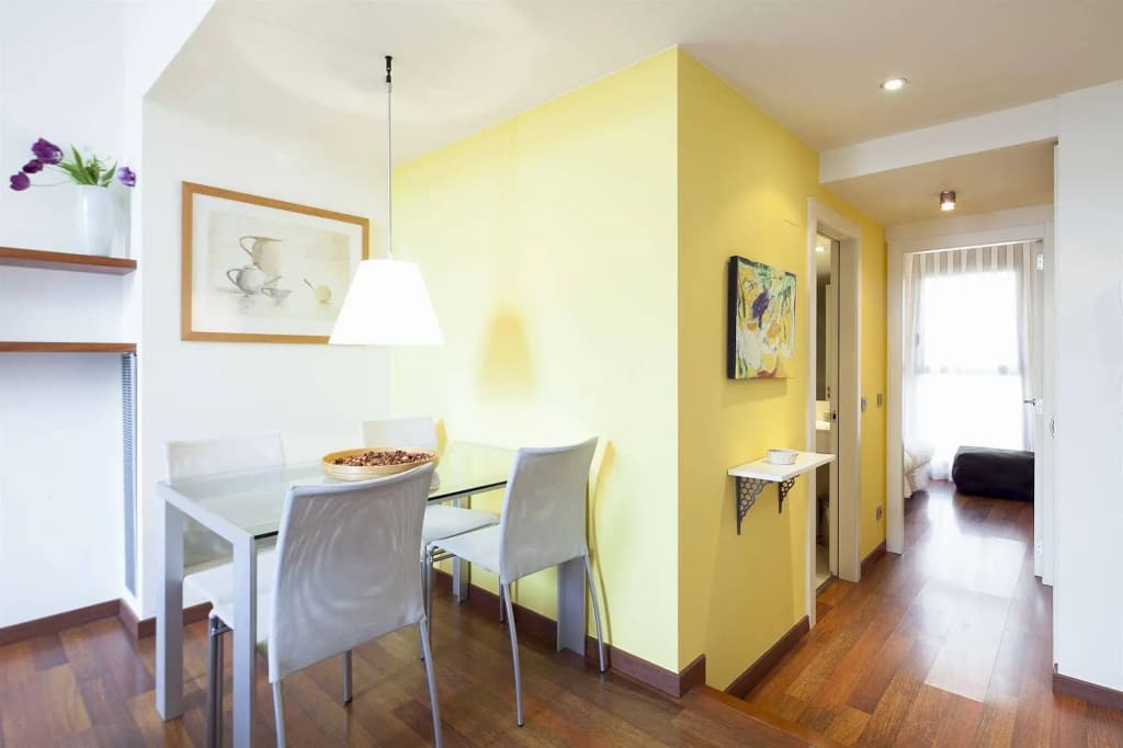 Inside Barcelona Apartments Mercat - photo 3