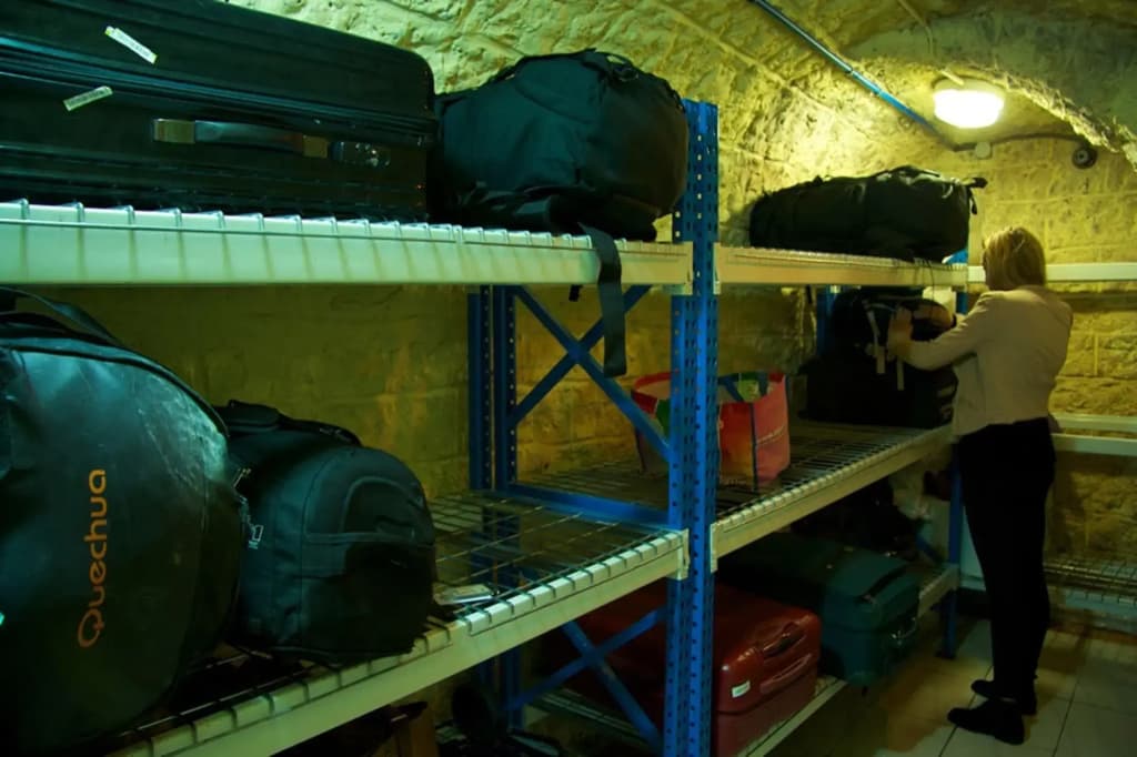Bastille Hostel - photo 18
