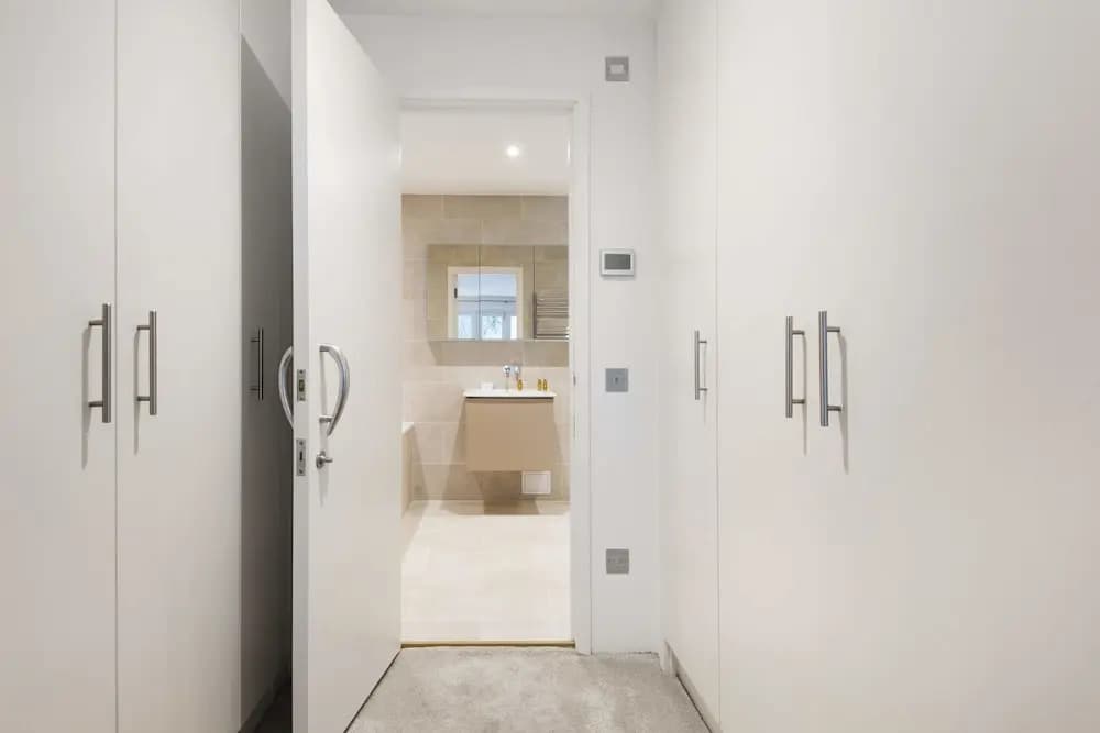The Earl's Court Square Garden Apartment - ALBS - photo 14