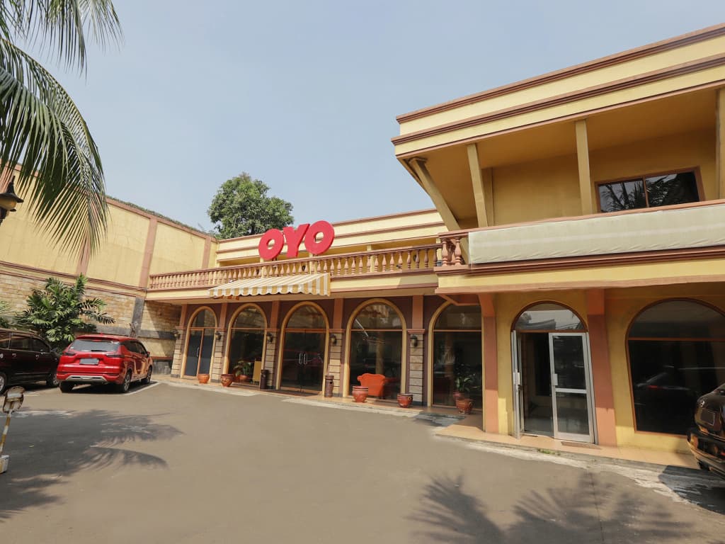 OYO 919 Hotel Kalisma Syariah Near RS Pelni - photo 1