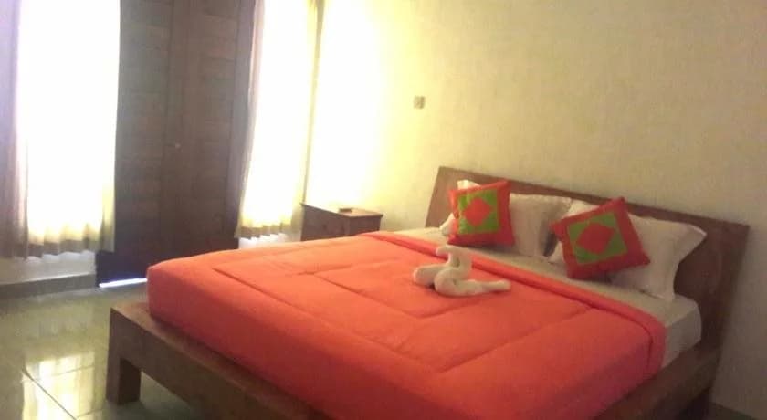 Orange Balangan Bungalow - photo 2