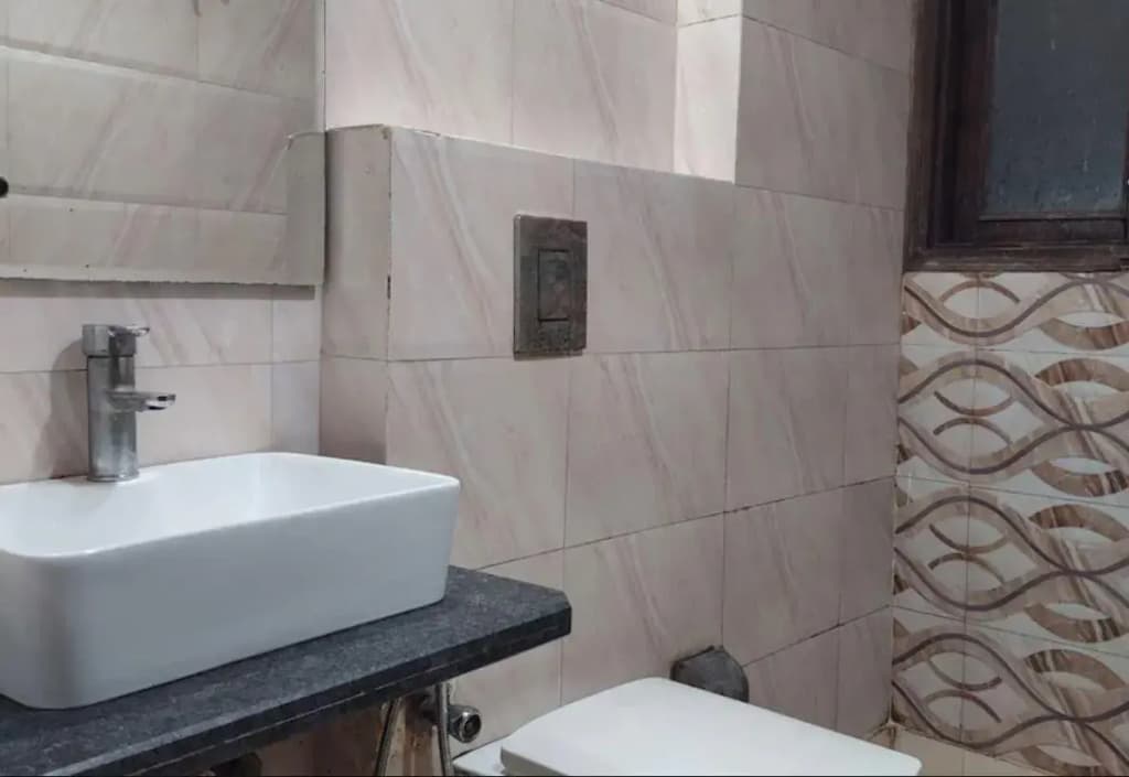 Hotel Saffron Inn - photo 8