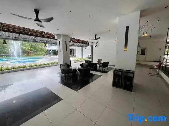 Ukay Hills - Private Event Estate & Lifestyle Suites - photo 12