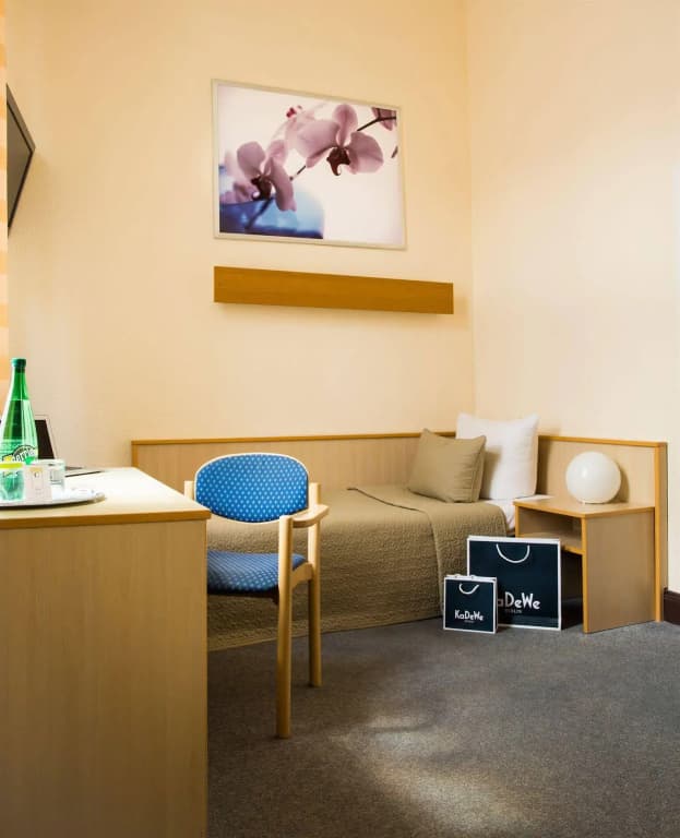 Hotel Comet am Kurfürstendamm - photo 14