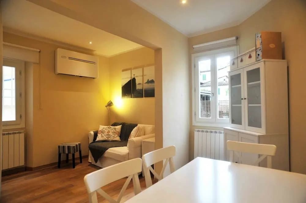 Deluxe Apartment - photo 1