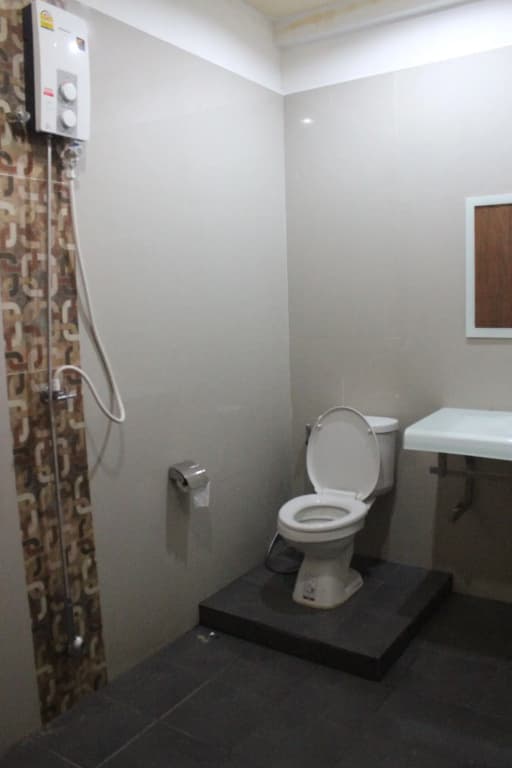New Pind Balluchi Inn - photo 8