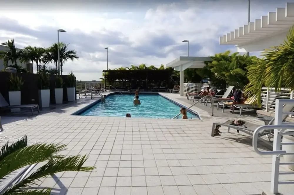Midblock Miami - photo 15