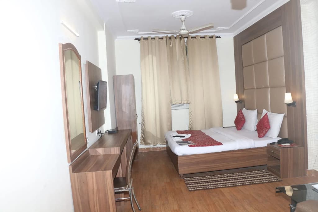 Hotel Kashish Plaza - photo 6