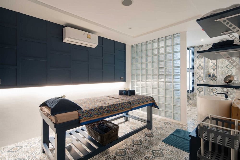 Tropical Sea View Suite B608 at Citygate - photo 9