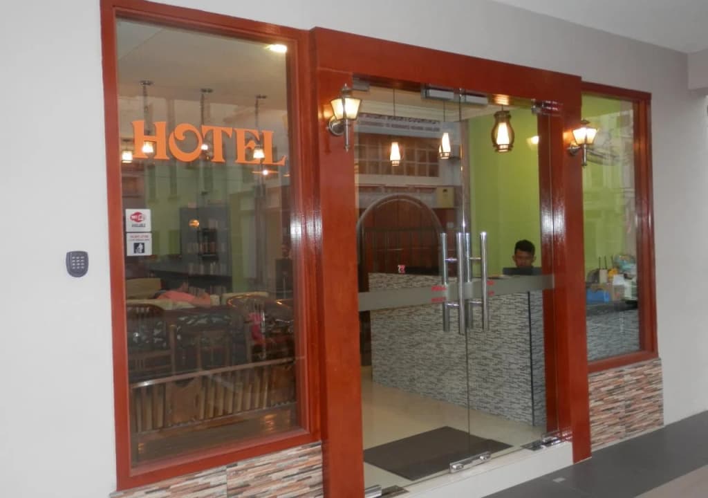 Travellers Planet Hotel & Guest House - photo 23