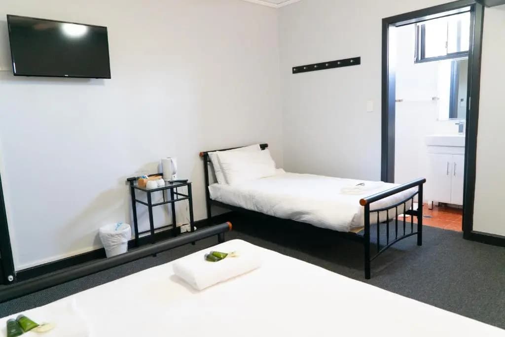 Panania Hotel - main photo