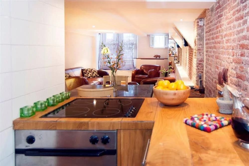 Oak and Marble Residence - photo 19