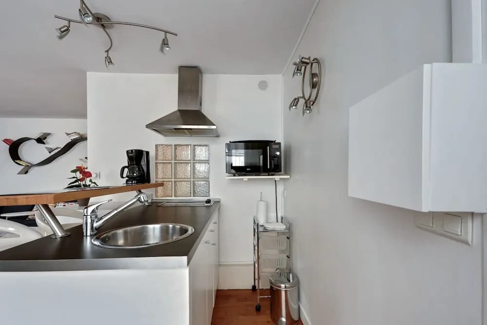 3 people apartment - Paris center by Weekome - photo 10