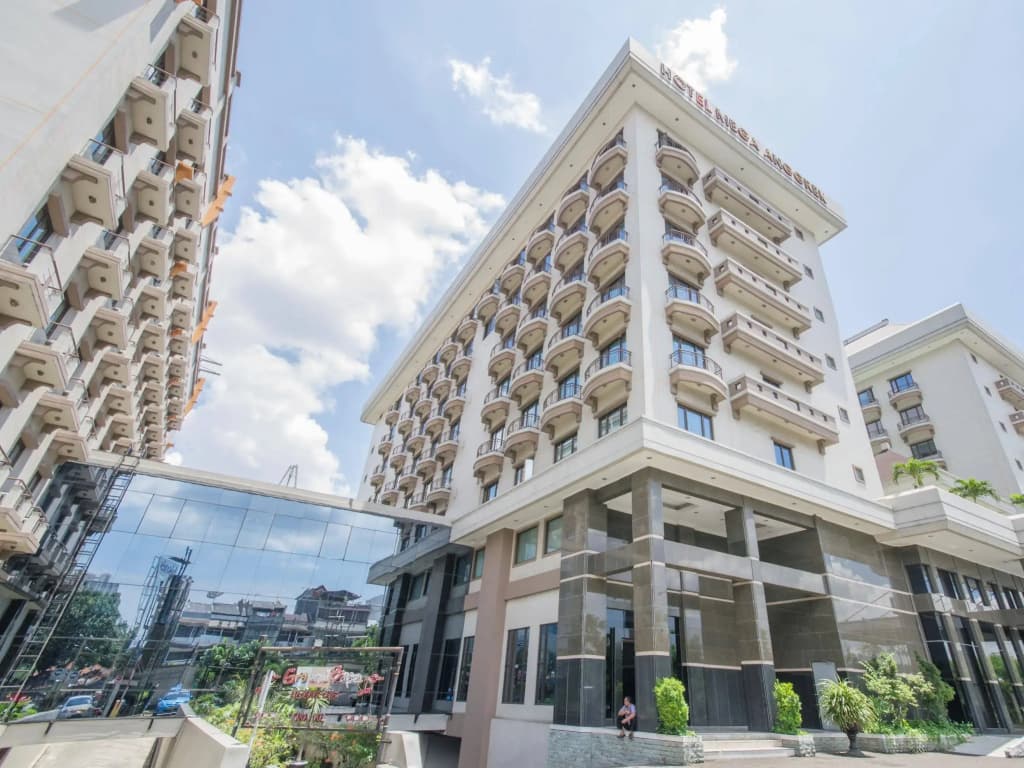 Mega Anggrek Hotel & Convention - photo 1