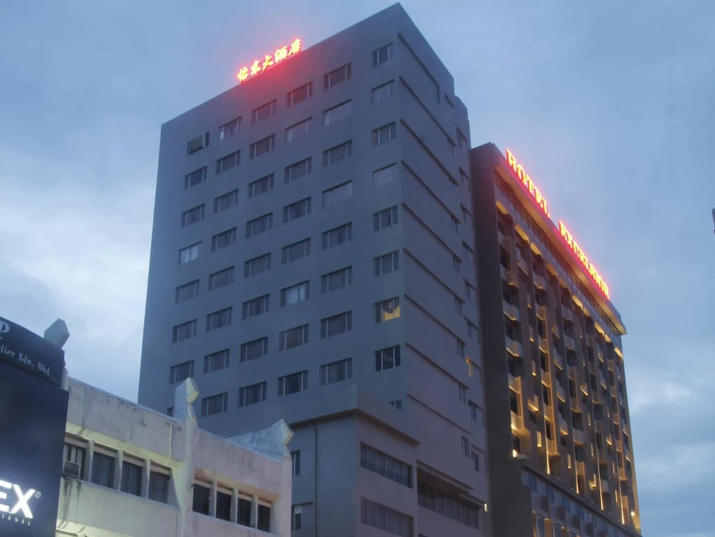 Hotel Excelsior - photo 1