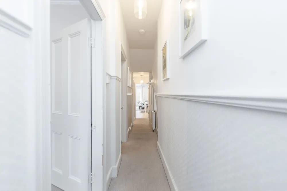 Clapham 2Bed with Patio by BaseToGo - photo 10