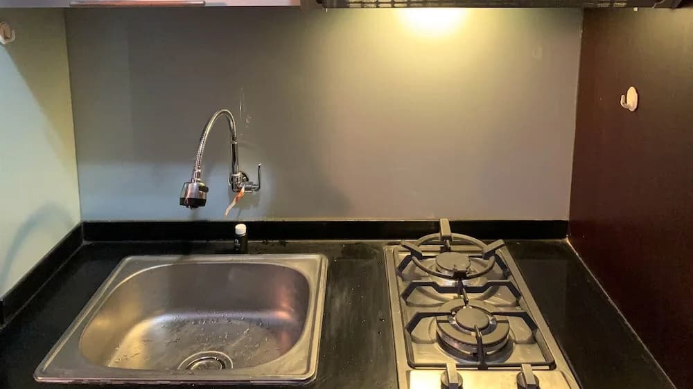 Comfort And Minimalist 2Br At Maple Park Sunter Apartment - photo 12