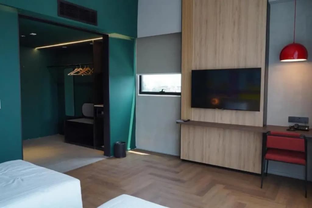 The Graph Hotel - photo 20