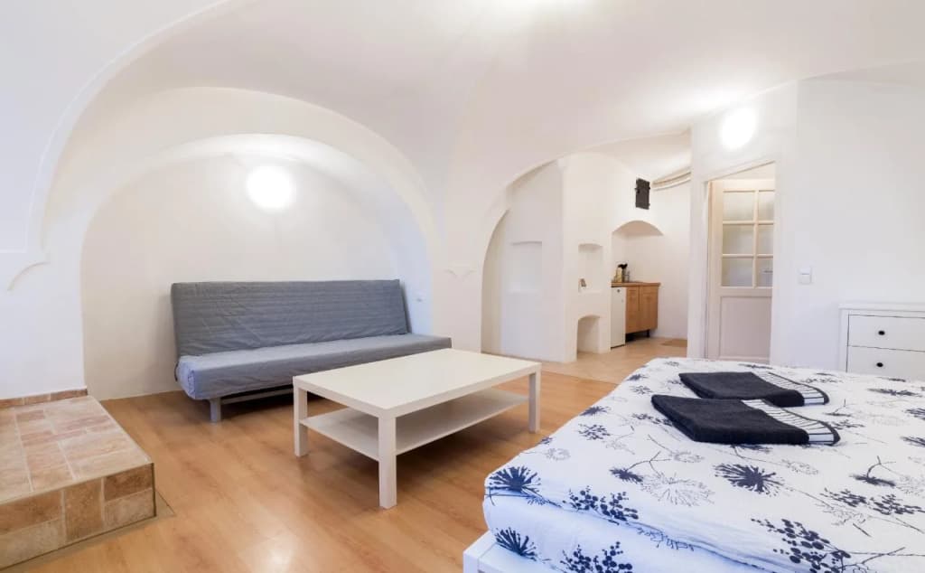 Charles Bridge Economic Hostel - photo 46