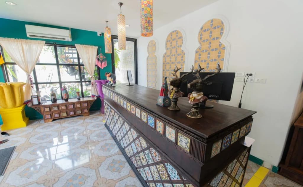 Yellow Lamoon Hotel - photo 11