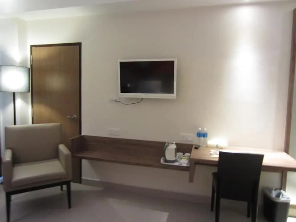 D Hotel Seri Iskandar - photo 4