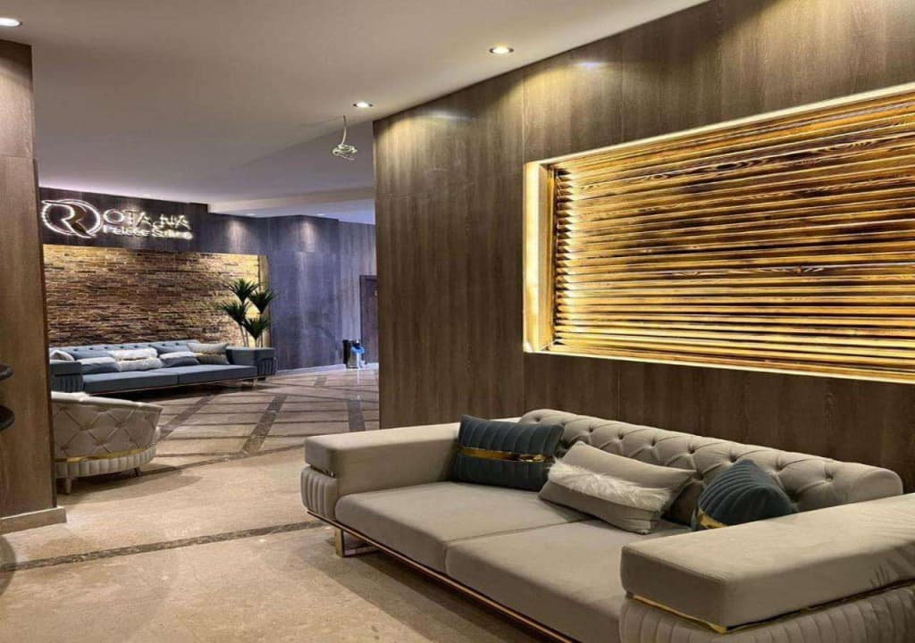 Rotana Palace Suites - photo 4