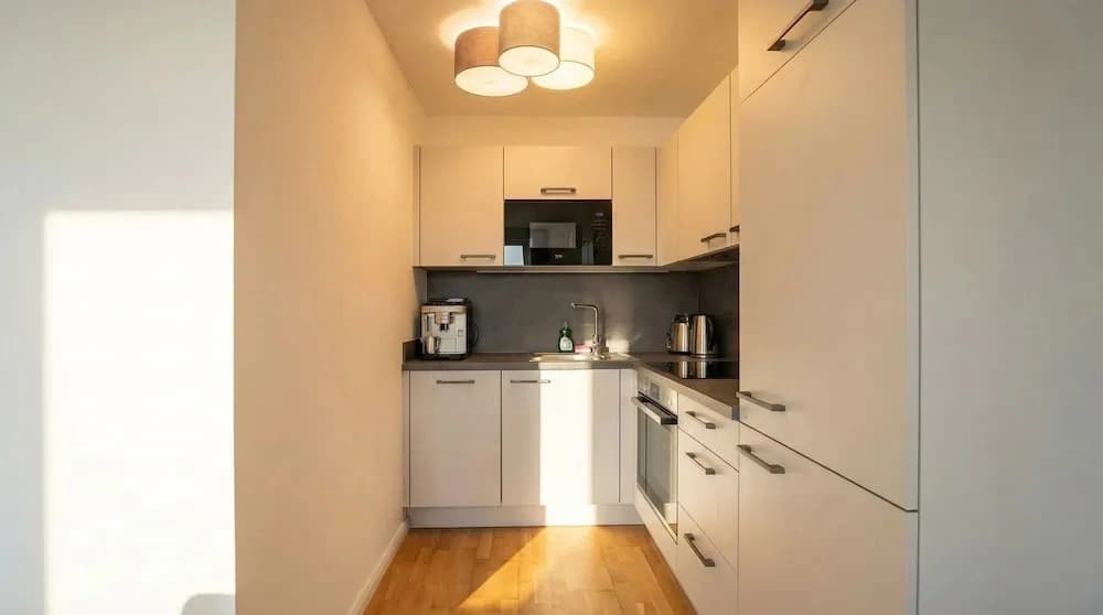 Central Vienna Modern 1BR Apt Balcony - photo 8